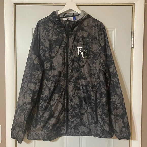 Genuine Merchandise Other - Men’s KC Royals Windbreaker by G-III Sports Genuine Merchandise Size XL